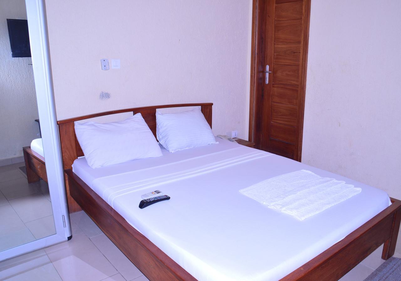 Hotels Residences Easy Cotonou Bagian luar foto